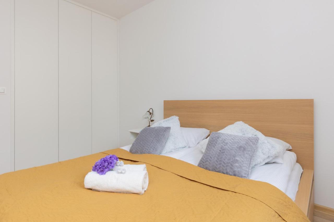 Warsaw Ulrychow Apartment With Parking By Renters Ngoại thất bức ảnh