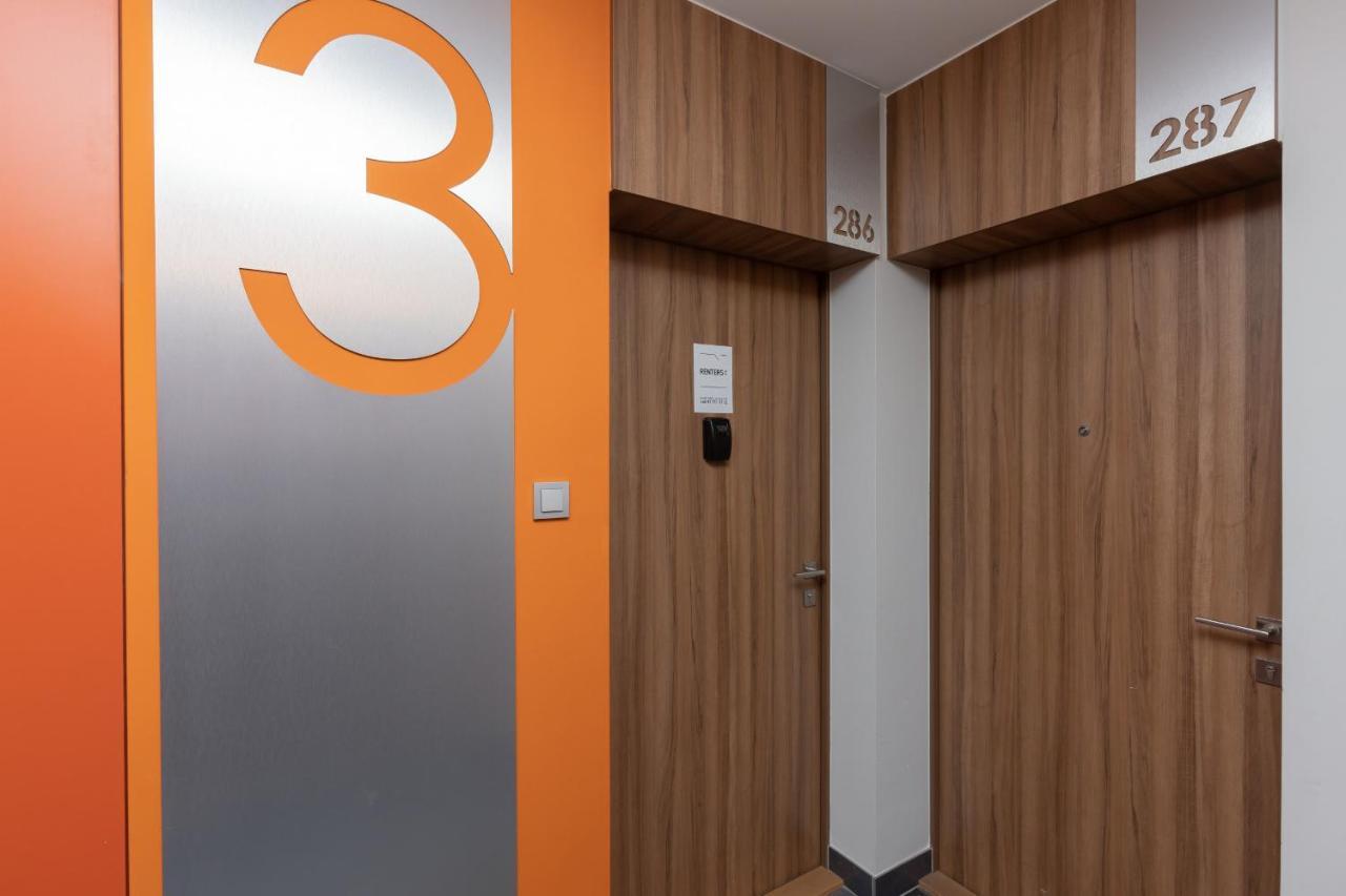 Warsaw Ulrychow Apartment With Parking By Renters Ngoại thất bức ảnh